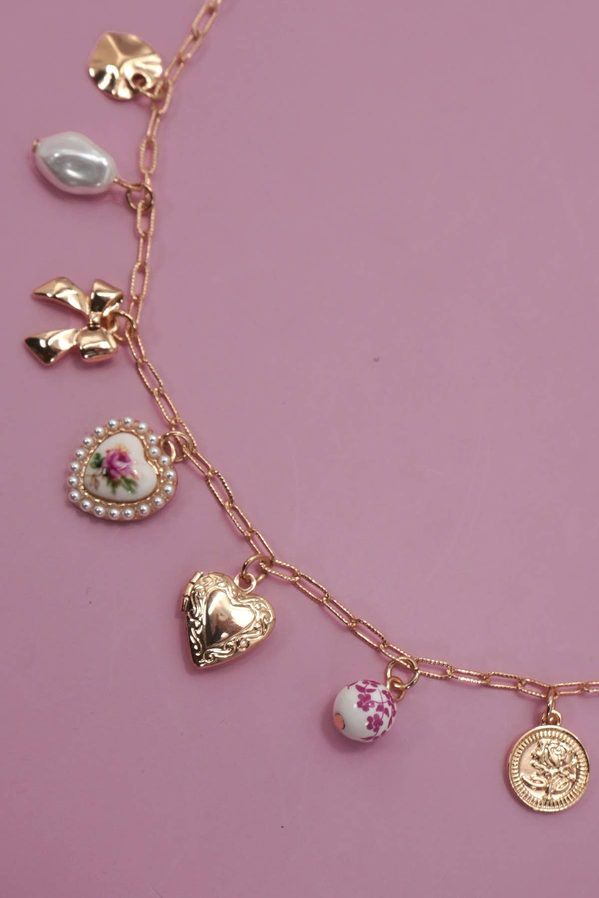 PORCELAIN BOW HEART CHARM LINK NECKLACE