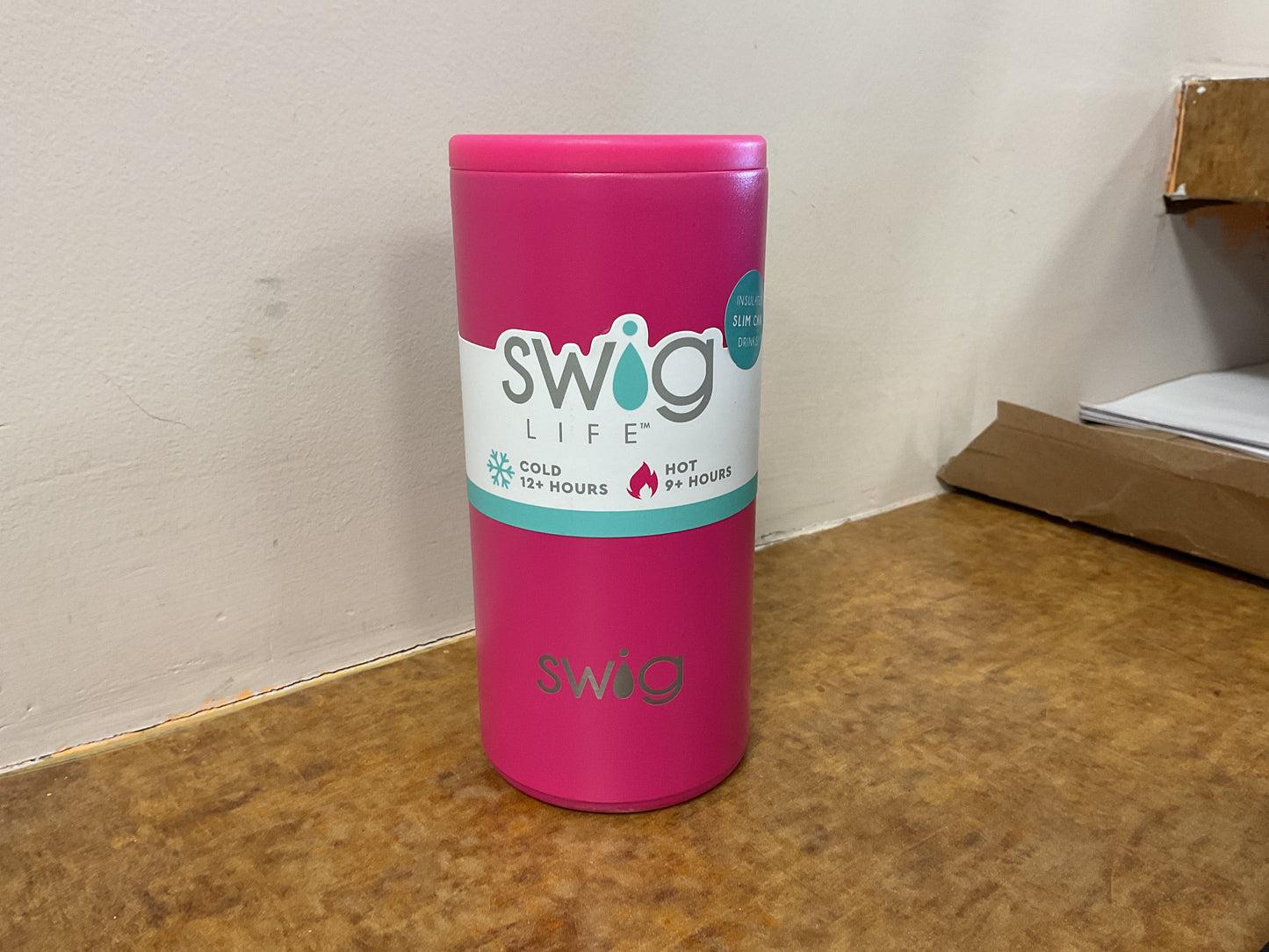 Swig Can Cooler Hot Pink