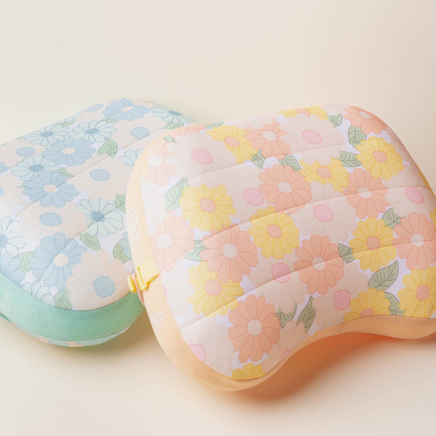 Ballast Beach Pillow-Daisy Craze Aqua