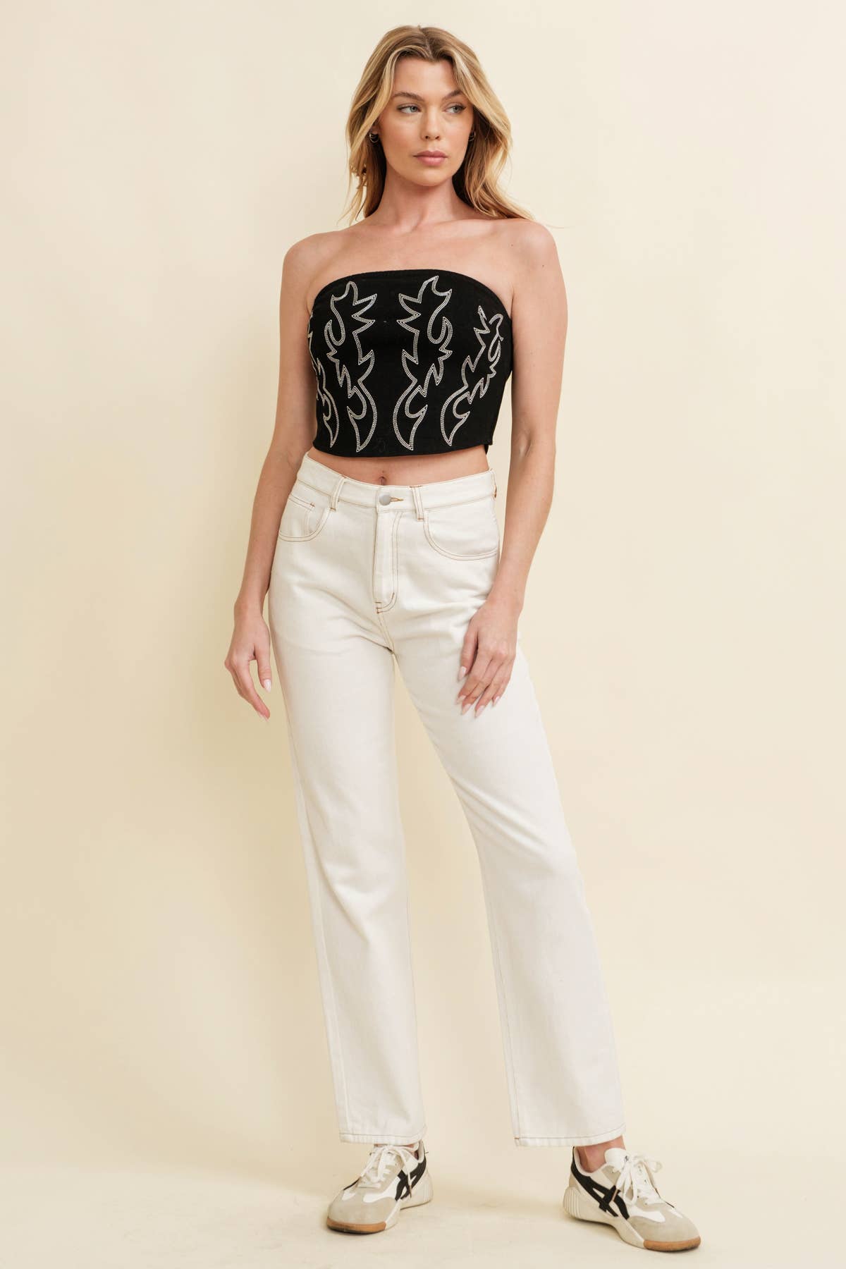 EMBROIDER CROPTOP